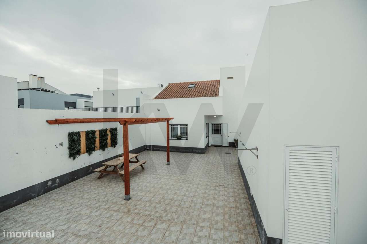 Moradia T2+1 com Garagem - Ponta Delgada-23