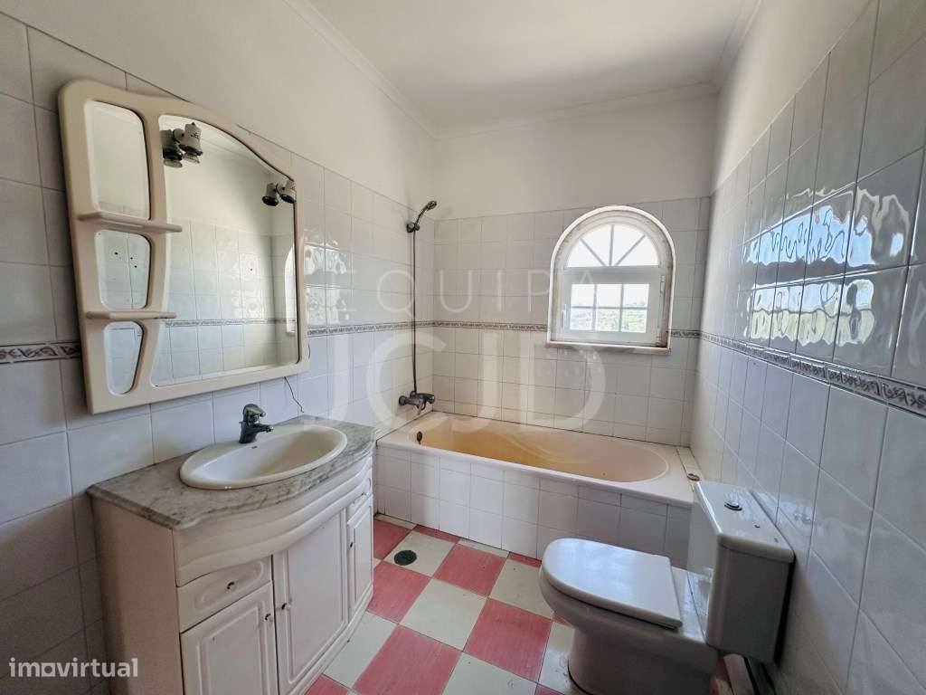 Moradia T5 com Garagem e Terreno Amplo - Quinta do Pinheirinho, San...-27