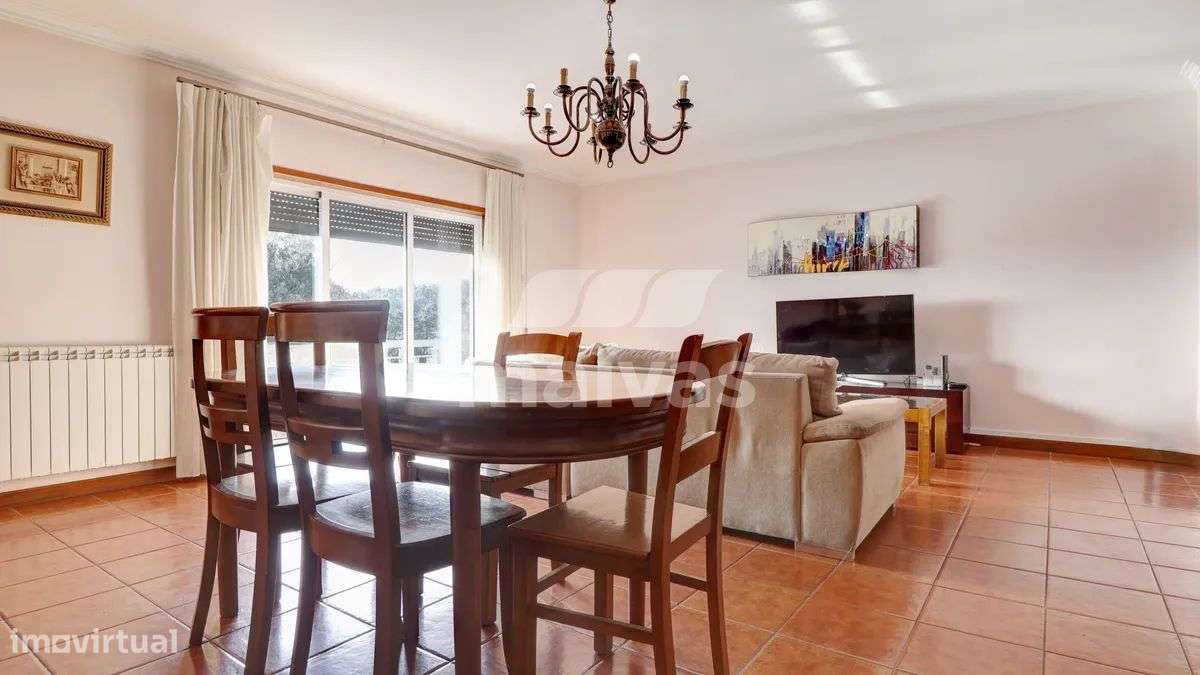 ANDAR MORADIA T3 COM TERRAÇO E GARAGEM PARA TRÊS CARROS-5