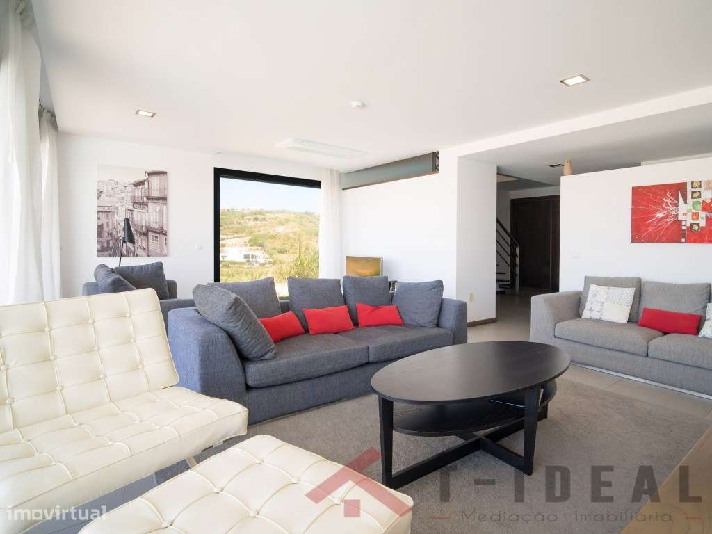 Moradia T4 Moderna Vista Mar-14