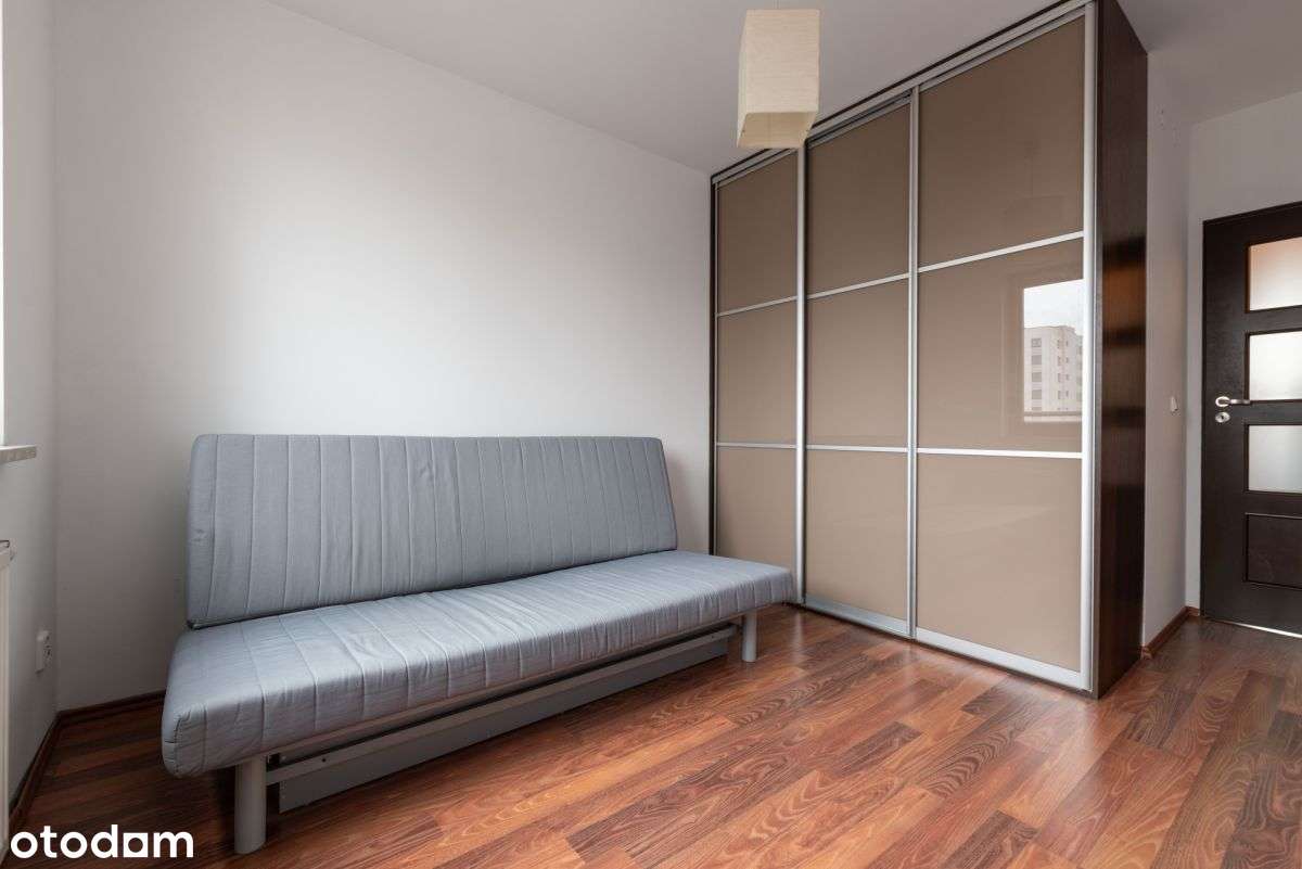 Metro 3 min.  Dwustronne  Loggia  Miejsce post.-5