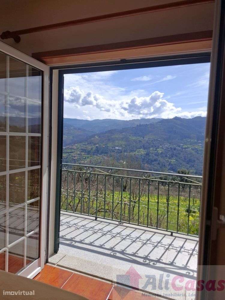 Excelente Moradia T3 C/Varanda e garagem Individual - Grande imagem: 5/30