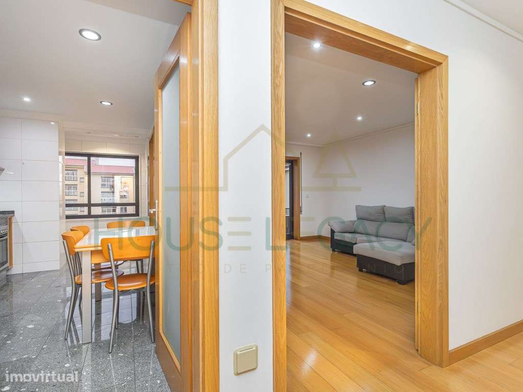 T1 próximo ao Parque Nascente - Grande imagem: 3/40