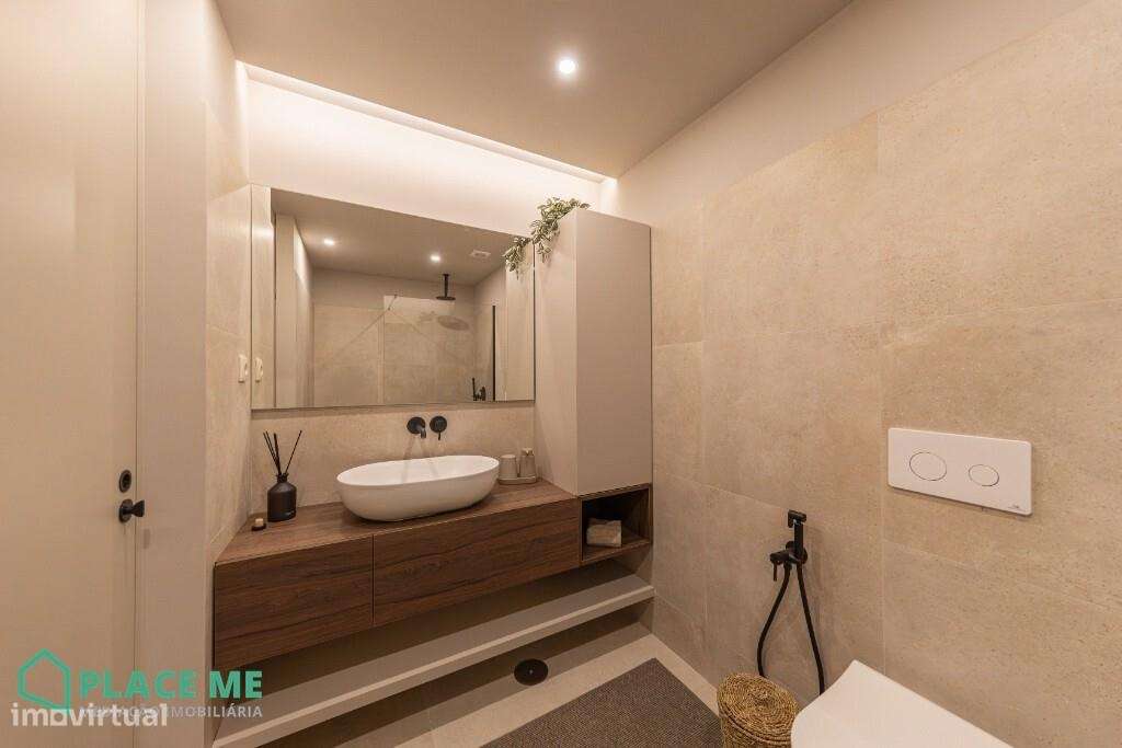 Apartamento T0 NOVO em condomínio fechado junto ao Parque da Rodovia-15