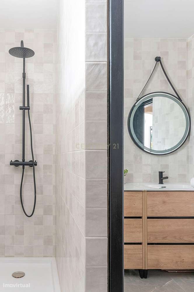 MORADIA ATÍPICA EM  AZAMBUJA - 7 ASSOALHADAS-50