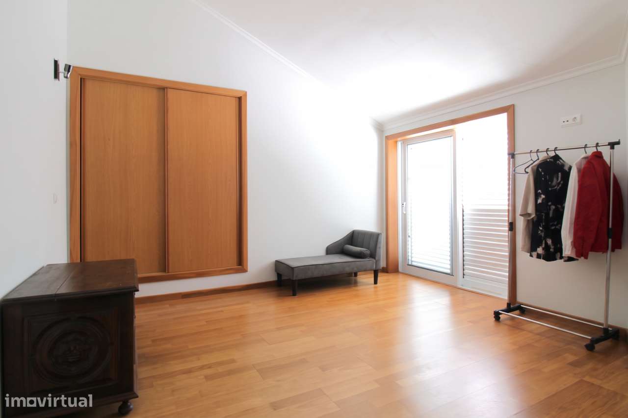 Apartamento T3 Duplex em Oiã-8