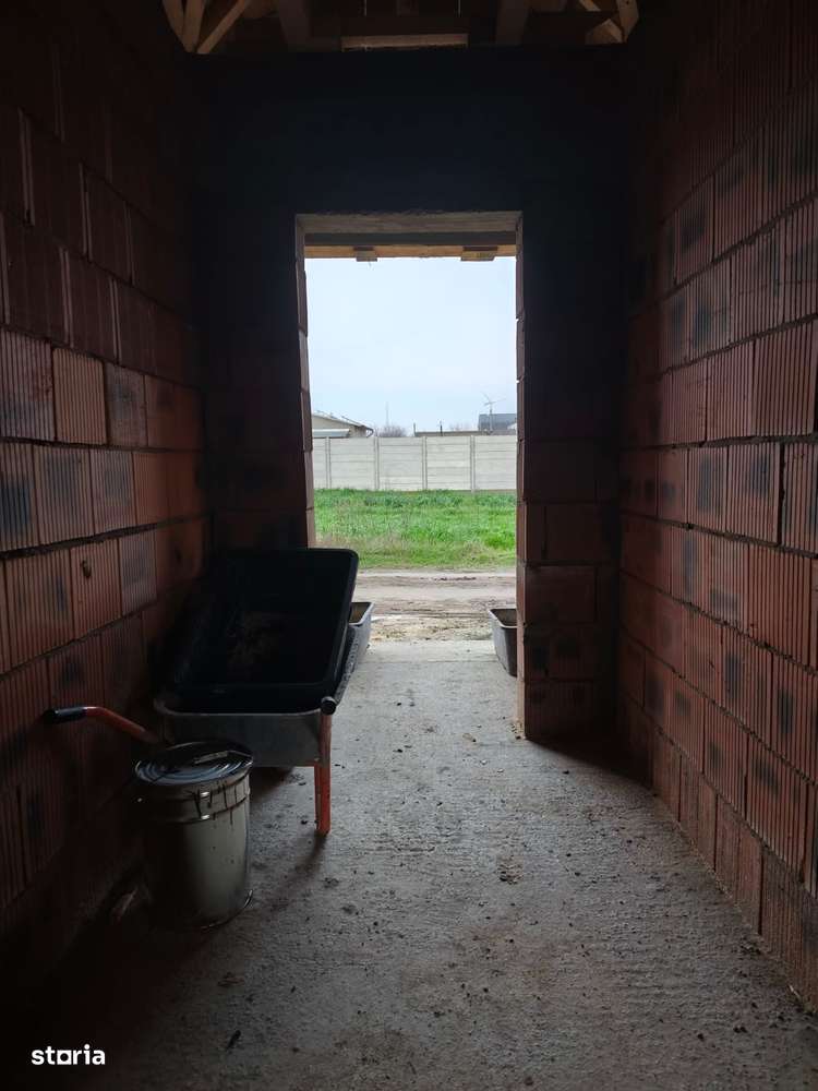 FARA COMISIOANE casa 4 camere 2 bai 400mp regim P+pod terasa la cheie-8