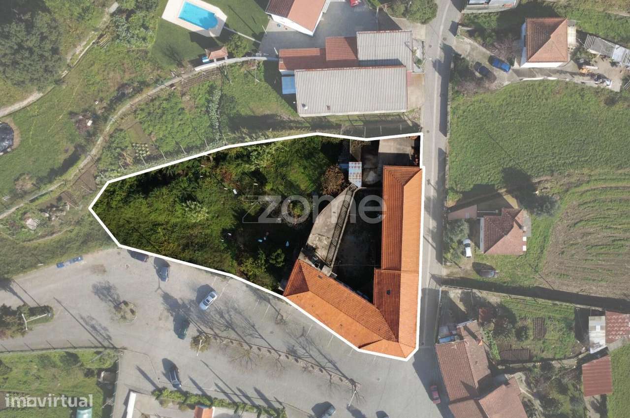 Quintinha no Largo da Igreja de Escariz, Arouca - Grande imagem: 4/46