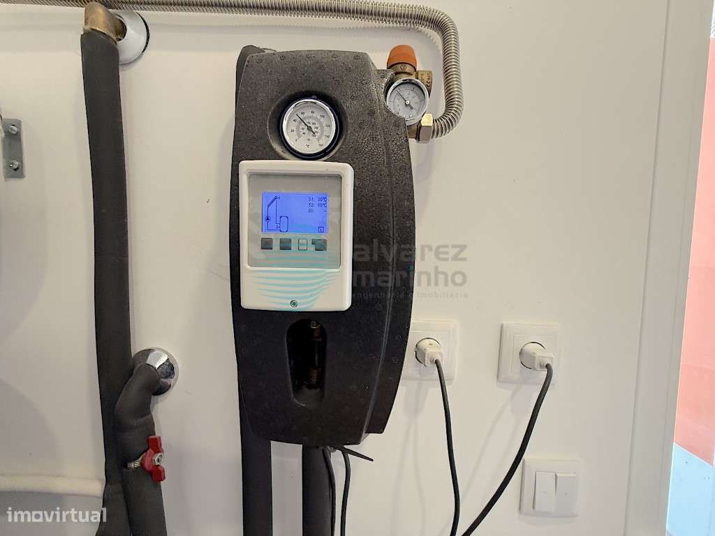 Excelente Moradia/Quintinha PISO TÉRREO V4, Ramalhal-57