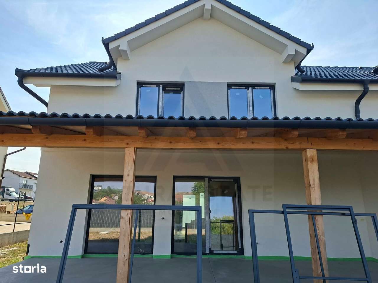 Casa 4 camere 2 bai terasa acoperita si teren 334 mp in Sura Mare-0
