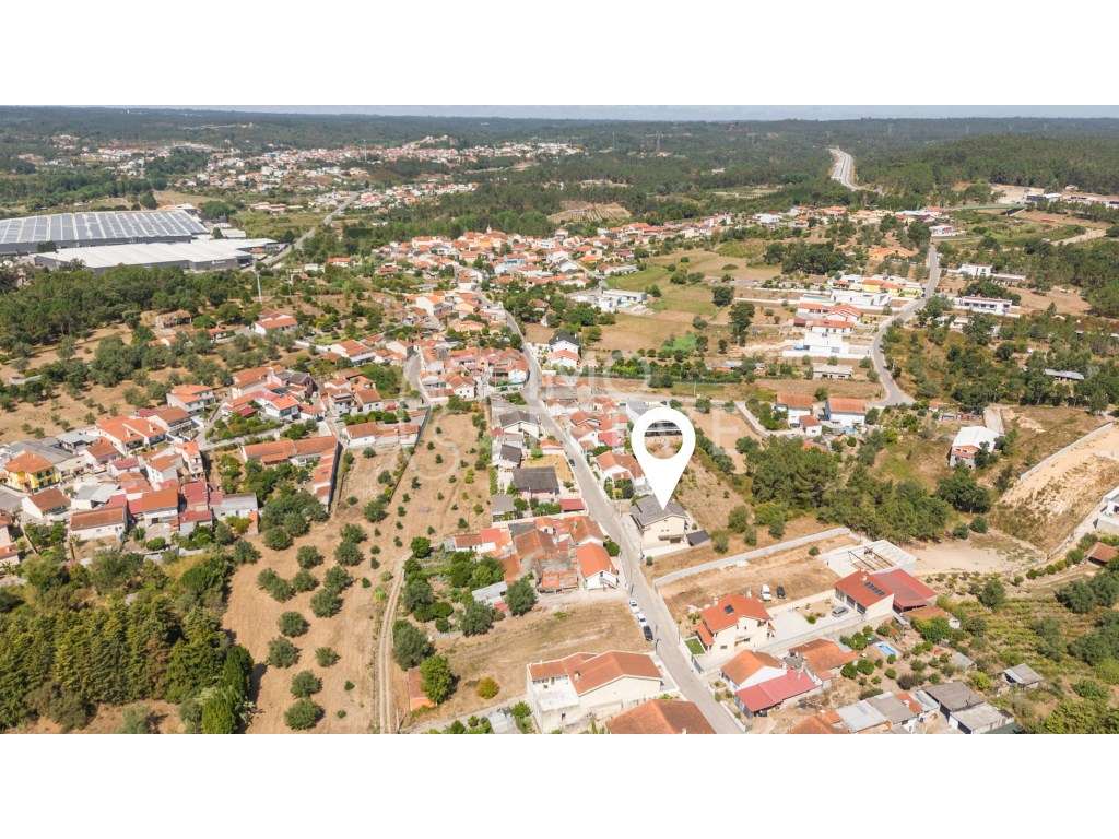 Moradia Isolada T4 Antuzede-48