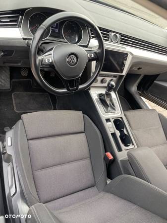 Volkswagen Passat 1.5 TSI EVO Comfortline - 9