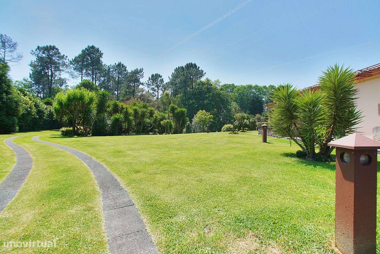 Moradia Térrea com 4 suites - Grande imagem: 5/44