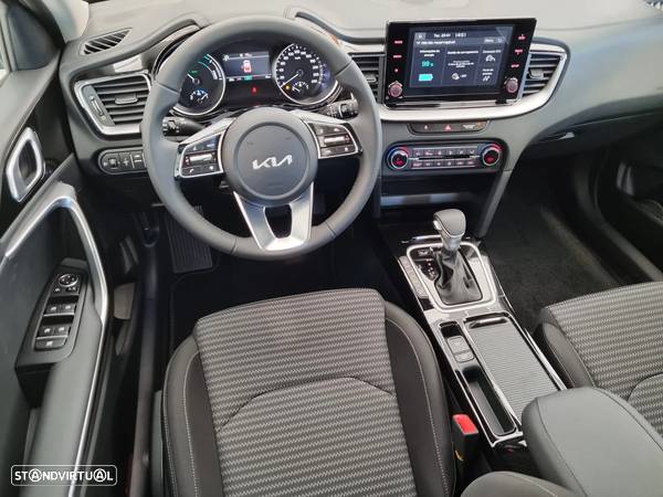 Kia XCeed 1.6 GDi PHEV Drive - 14