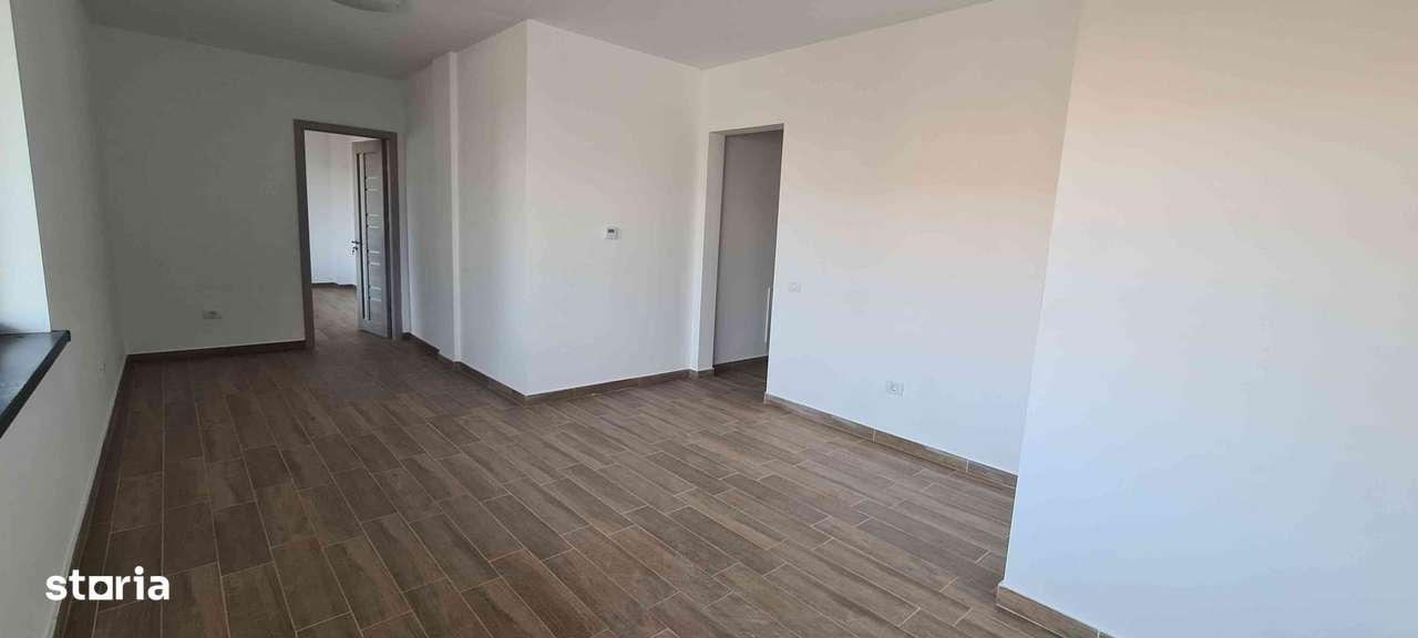 3 camere 94 mp, nemobilat Casa de Cultură - Imagine principală: 4/12