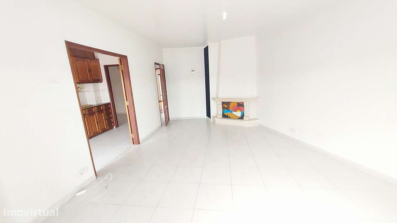 Apartamento T3 c/ garagem - centro de São Mamede - Próximo de Fátima-17
