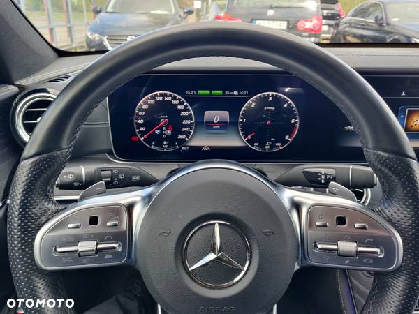 Mercedes-Benz Klasa E 300 de Exclusive - 23