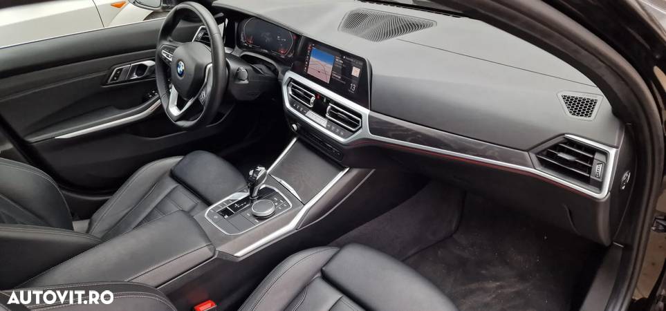 BMW Seria 3 320i GT Aut. Luxury Line - 14