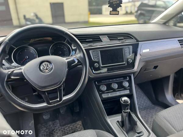 Volkswagen Touran 2.0 TDI BMT Comfortline - 11