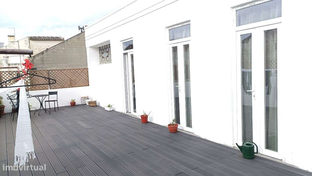 Prédio/Misto no Centro do Montijo-34