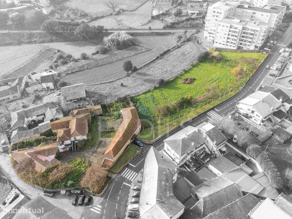 Quinta com terreno, para recuperação, em Santegãos - Grande imagem: 2/10