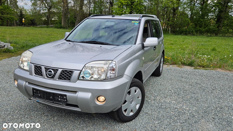 Nissan X-Trail 2.0 Luxury - 2