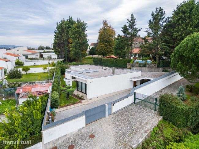 Fantástica Moradia T3 Térrea de Luxo em Braga-46