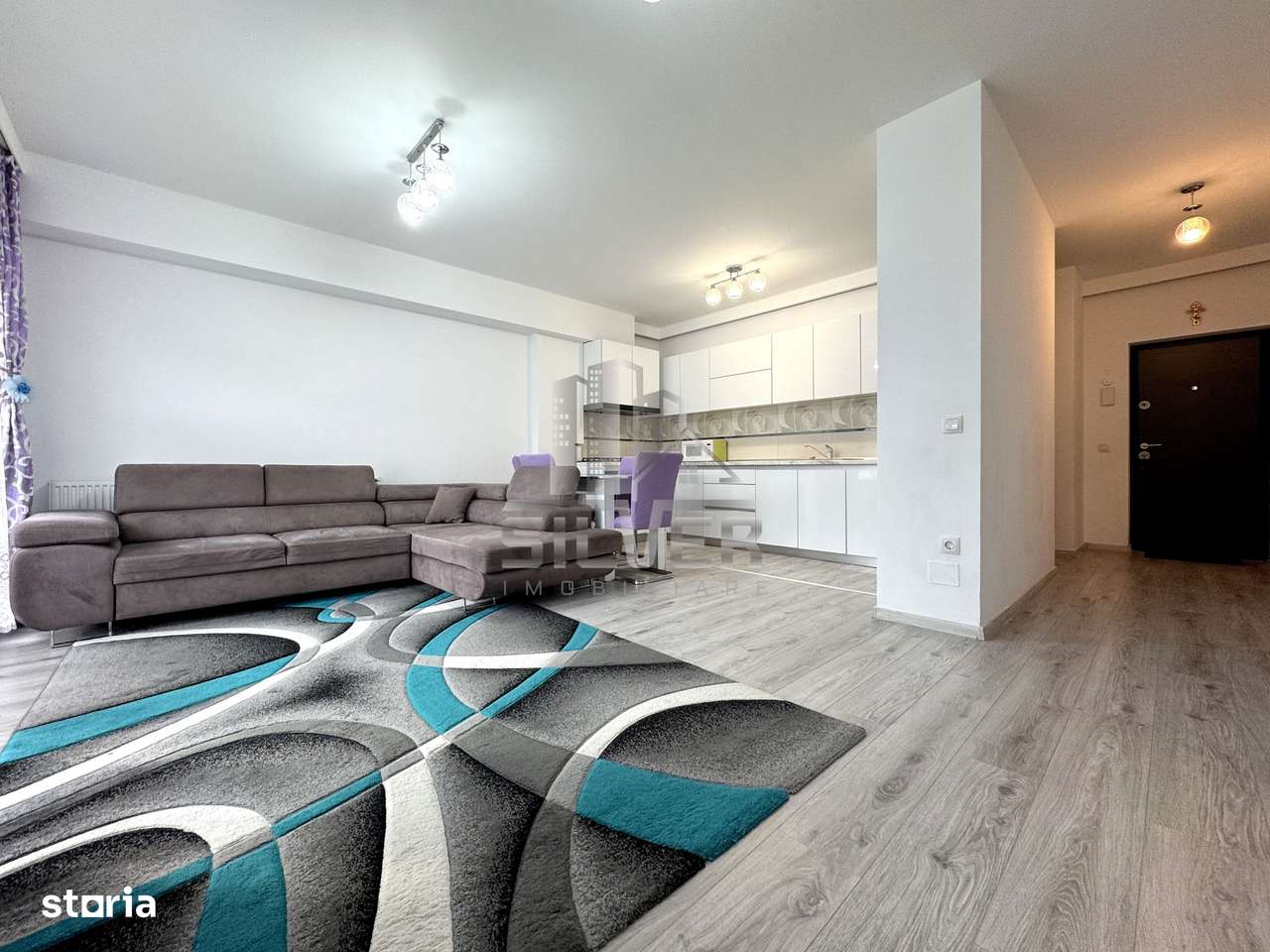 Apartament cu 3 camere la cheie! - Imagine principală: 2/15