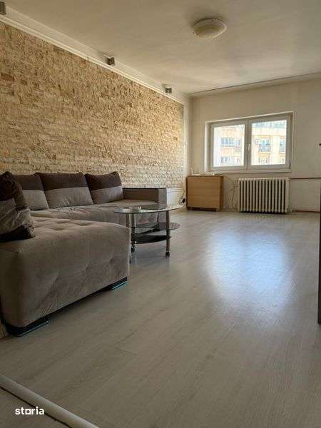 Vand apartament 2 camere decomandat ultra central Bulevardul Unirii