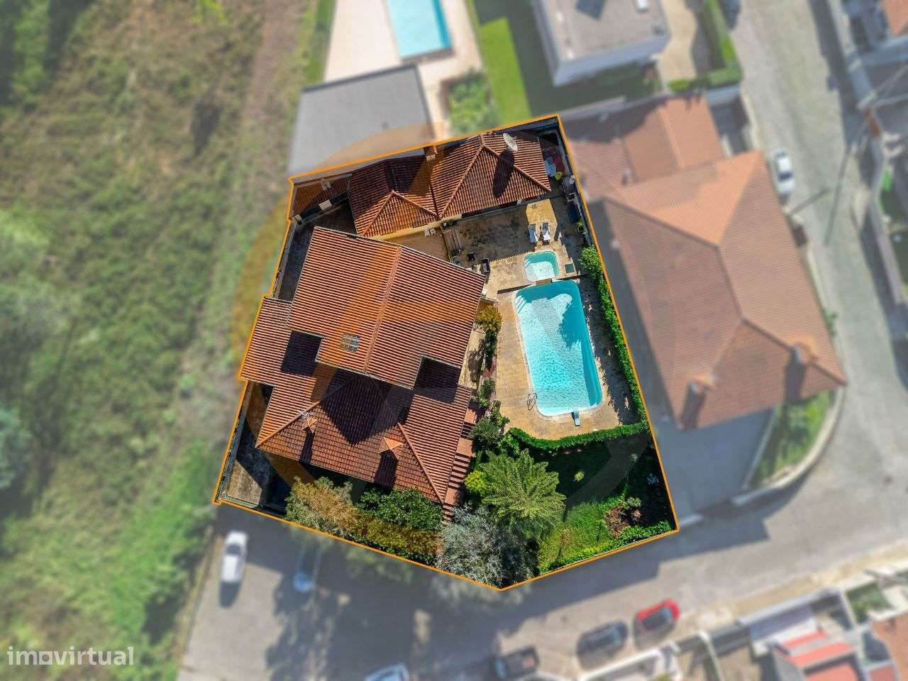 Moradia T5 com Piscina, Espaço Exterior e Garagem | Trofa - Grande imagem: 2/60