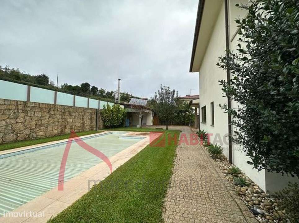 Moradia Individual T3 com piscina em Lomar-29