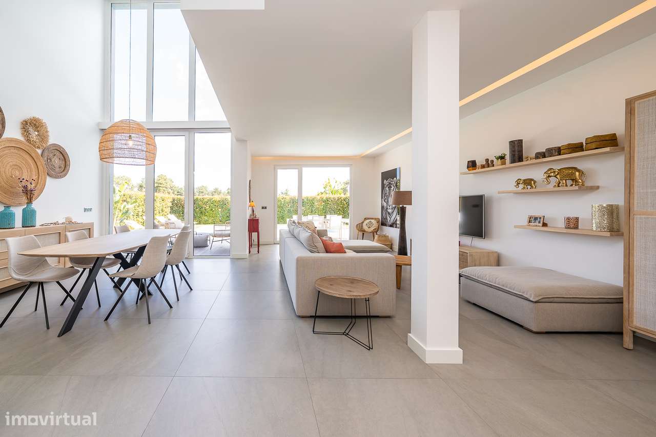 Moradia T3 com piscina, garagem na Aroeira-9