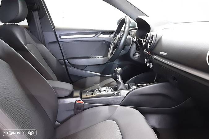 Audi A3 Sportback 30 TFSI - 21