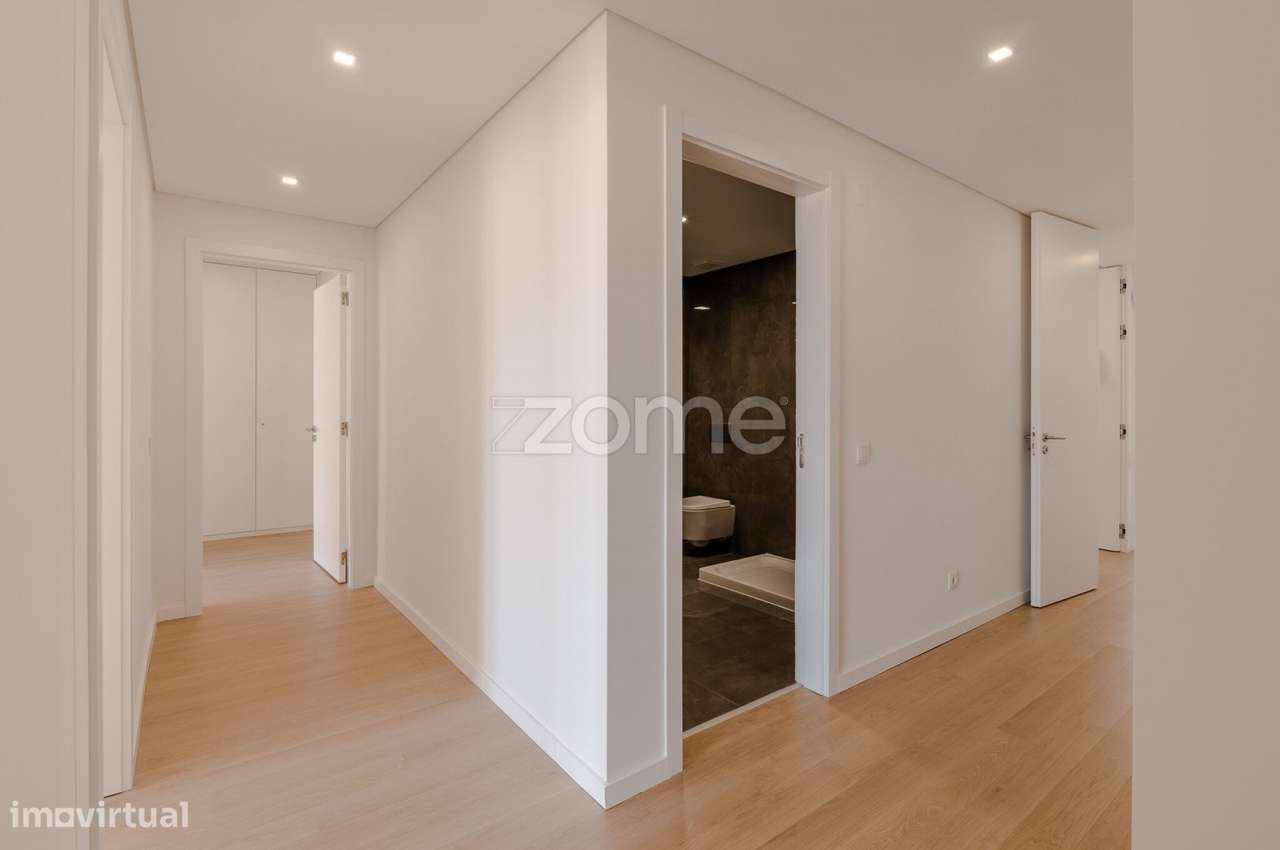 Apartamento T2 Urbanização Neudel-9