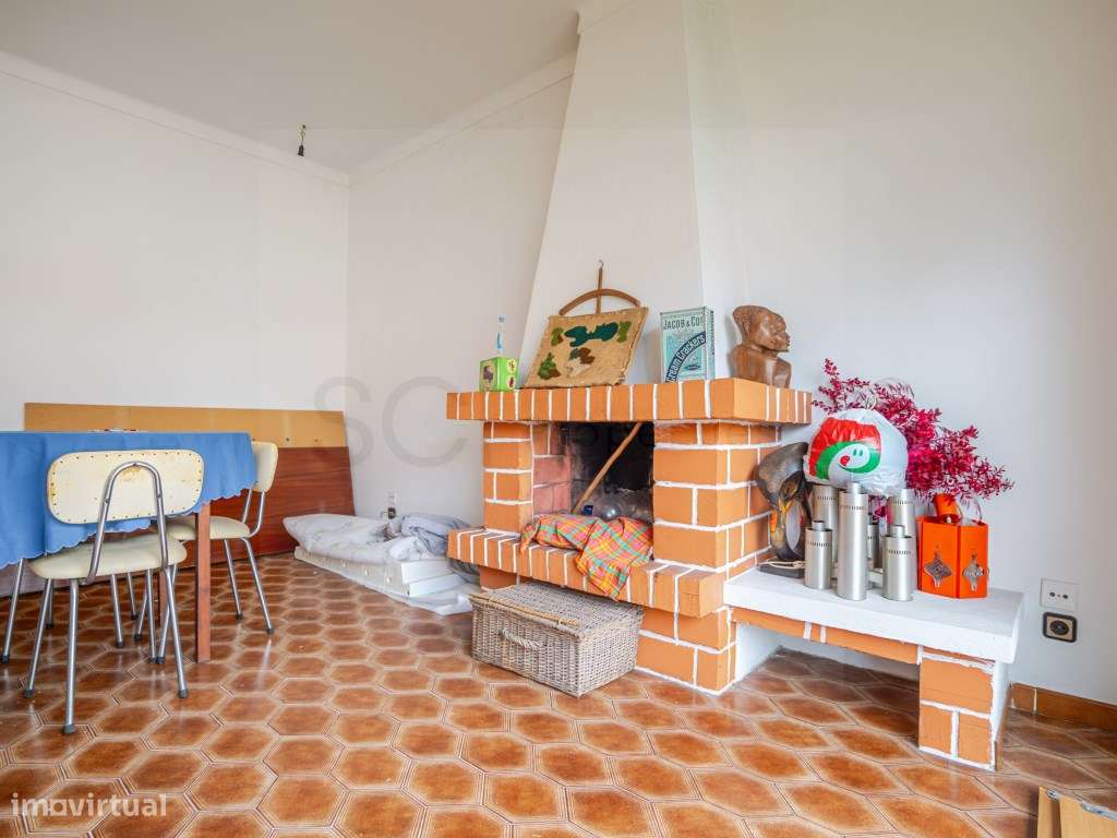 Moradia Térrea Isolada para Remodelar - Foros de Amora-7