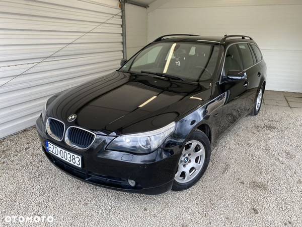 BMW Seria 5 525d - 32