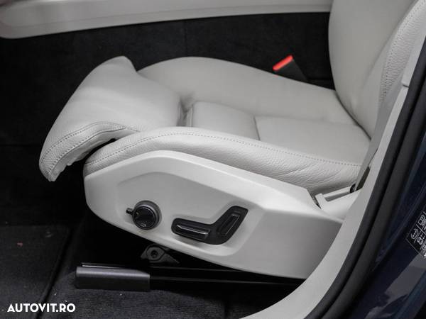 Volvo XC 60 Recharge T6 AWD AT Core - 29