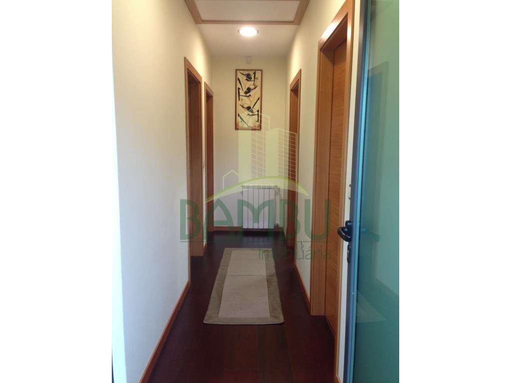 Moradia emT3 em pedra em zona calma - Grande imagem: 4/17