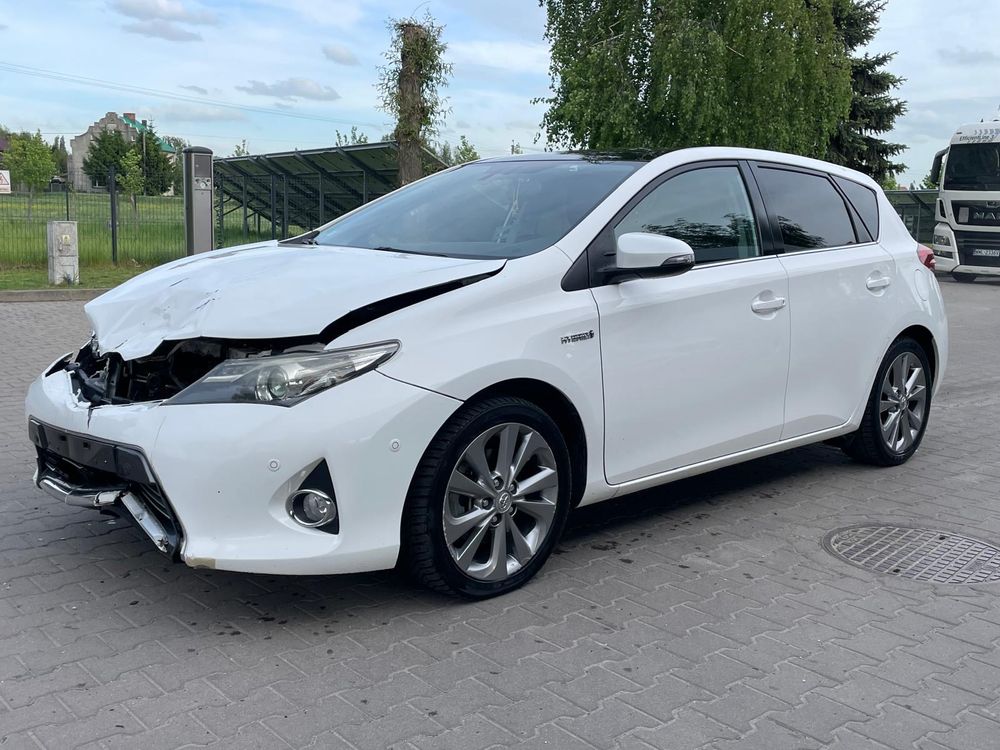 Toyota Auris II 1.8 VVT-i Automatik Executive 2014