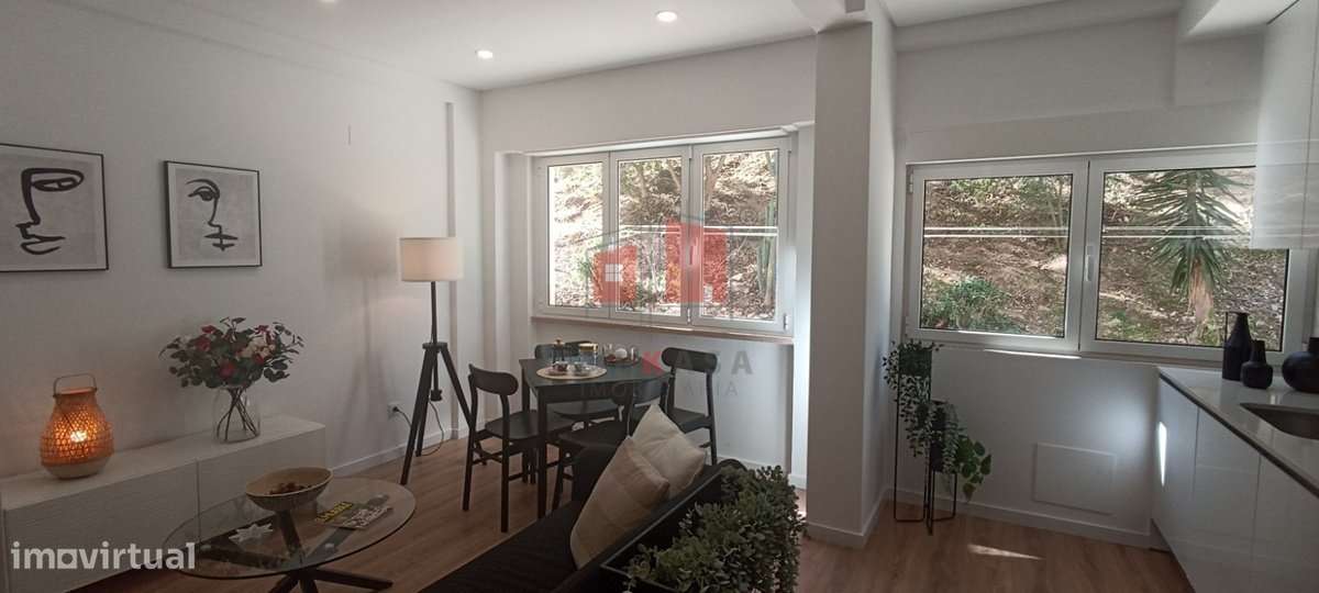 Apartamento T2 em Benfica - Grande imagem: 2/25