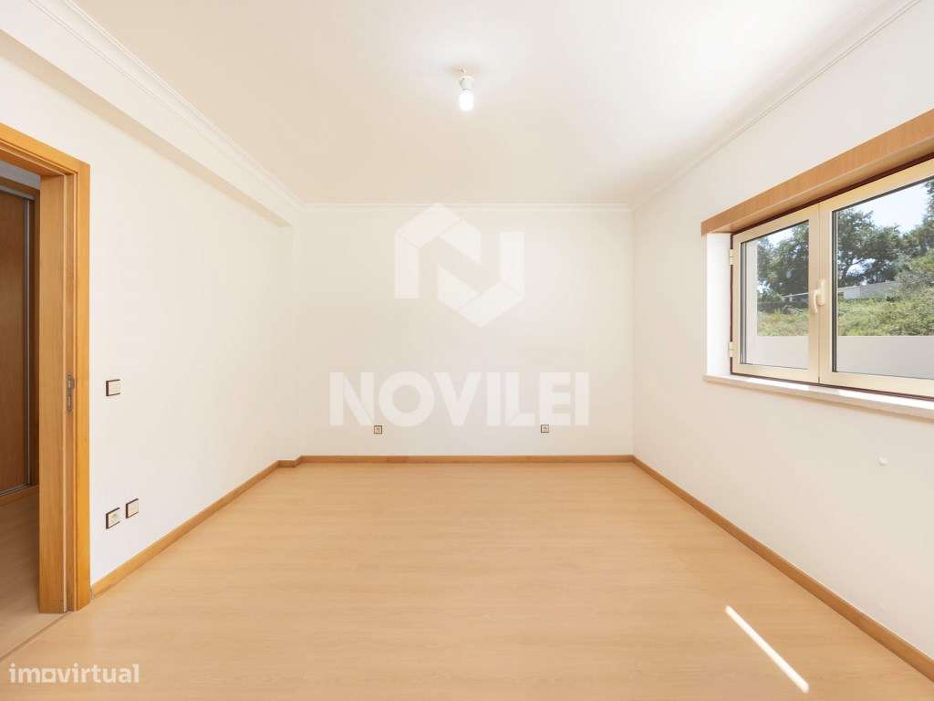 Moradia Isolada Térrea, renovada, 1500m2 de terreno murados-13