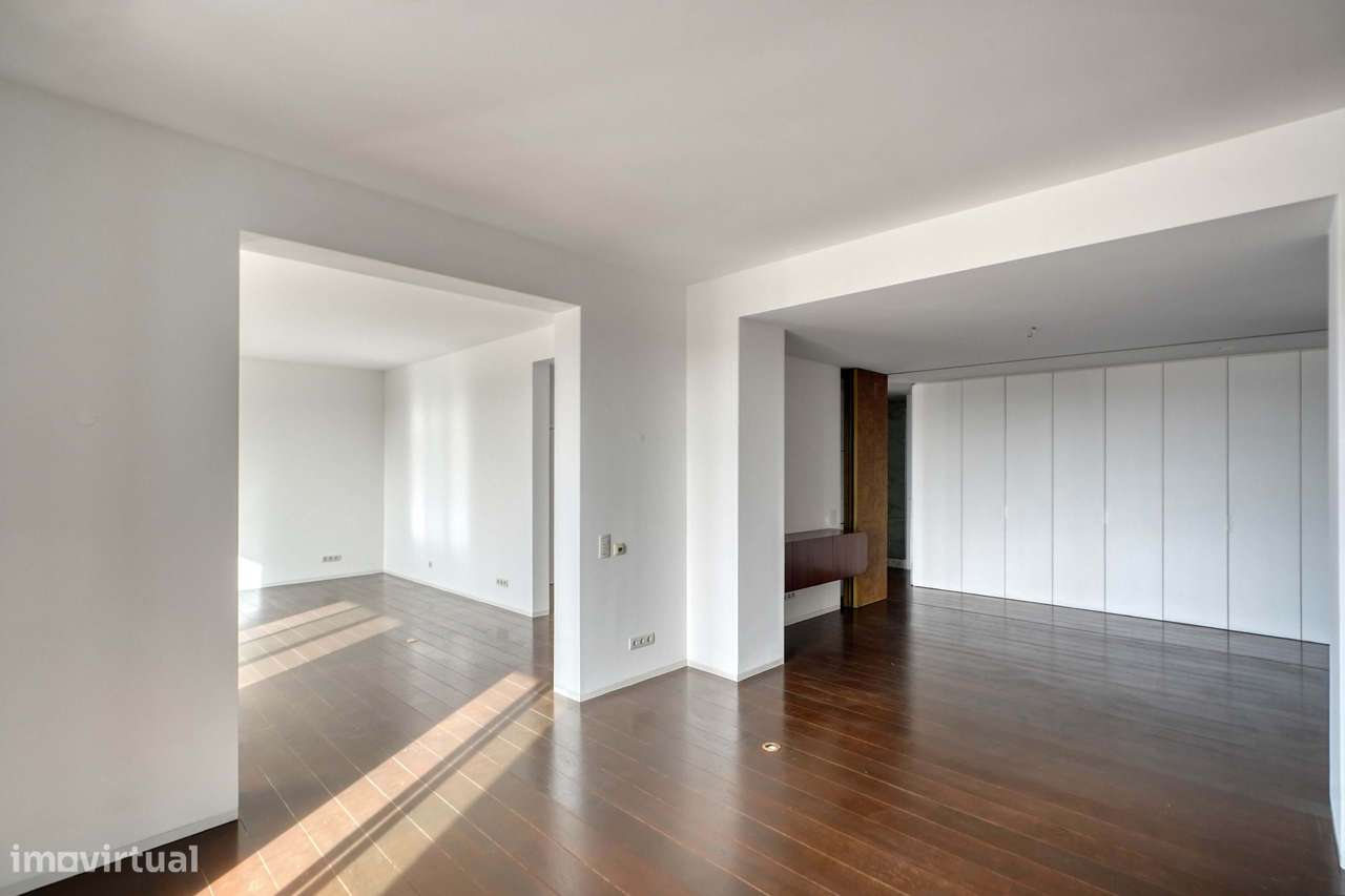 Apartamento T4+1, vista sobre Lisboa e 2 lugares de garagem, Amoreiras - Grande imagem: 4/57