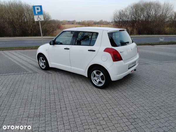 Suzuki Swift 1.3 Comfort - 2