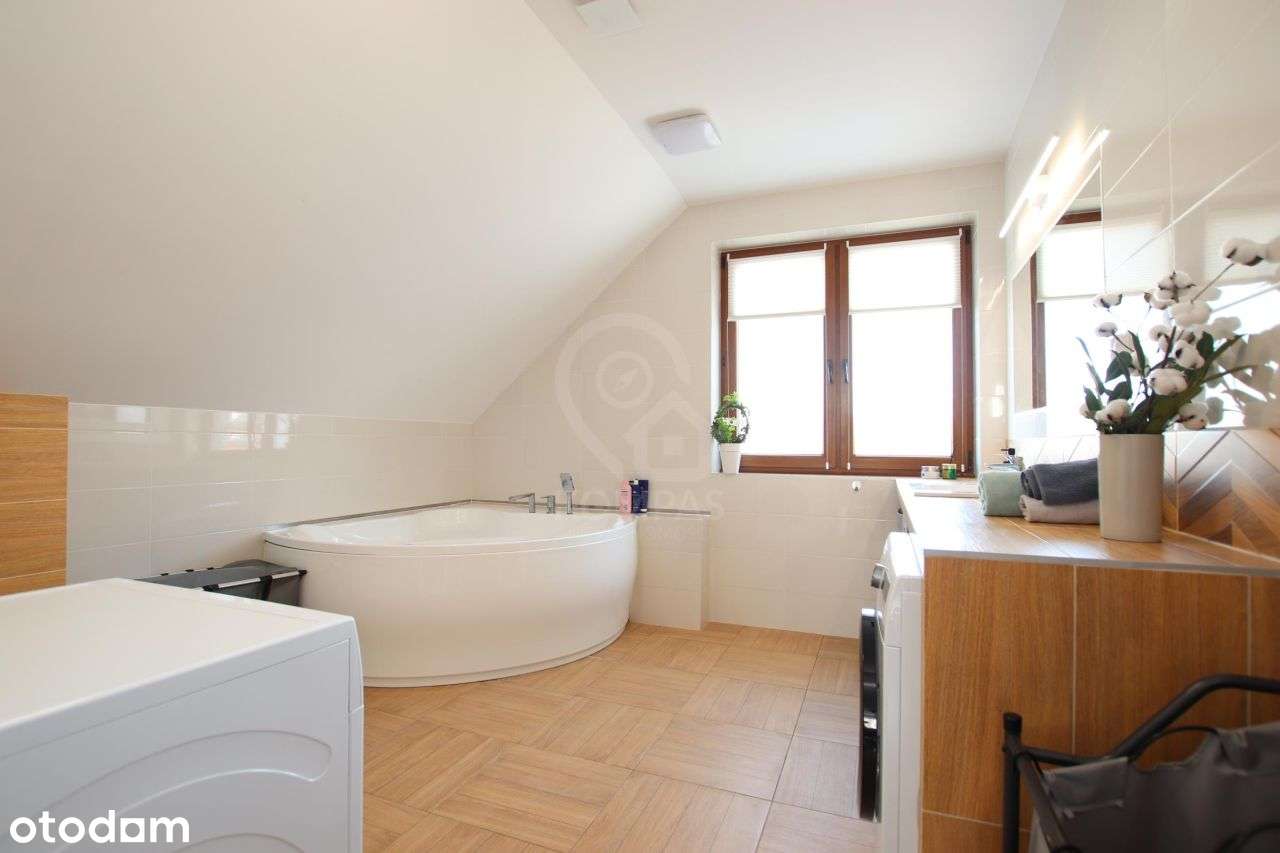 Dom z 2018r + garaż Do Wejścia - 500m do Pkp-16