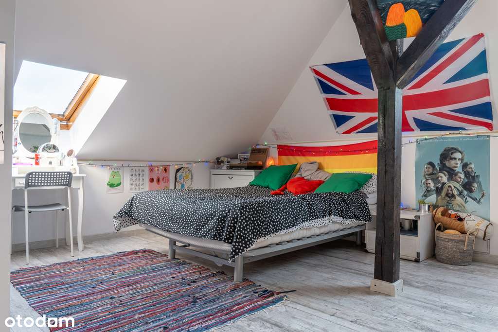 Funkcjonalny dom z garażem i ogrodem!-11