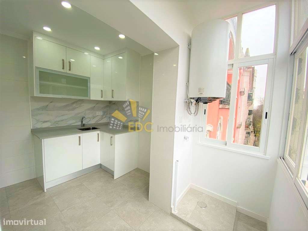 Apartamento T1 Totalmente Remodelado | Localizado em Arroios, perto... - Grande imagem: 4/19