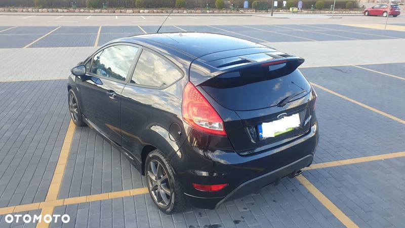 Ford Fiesta - 4