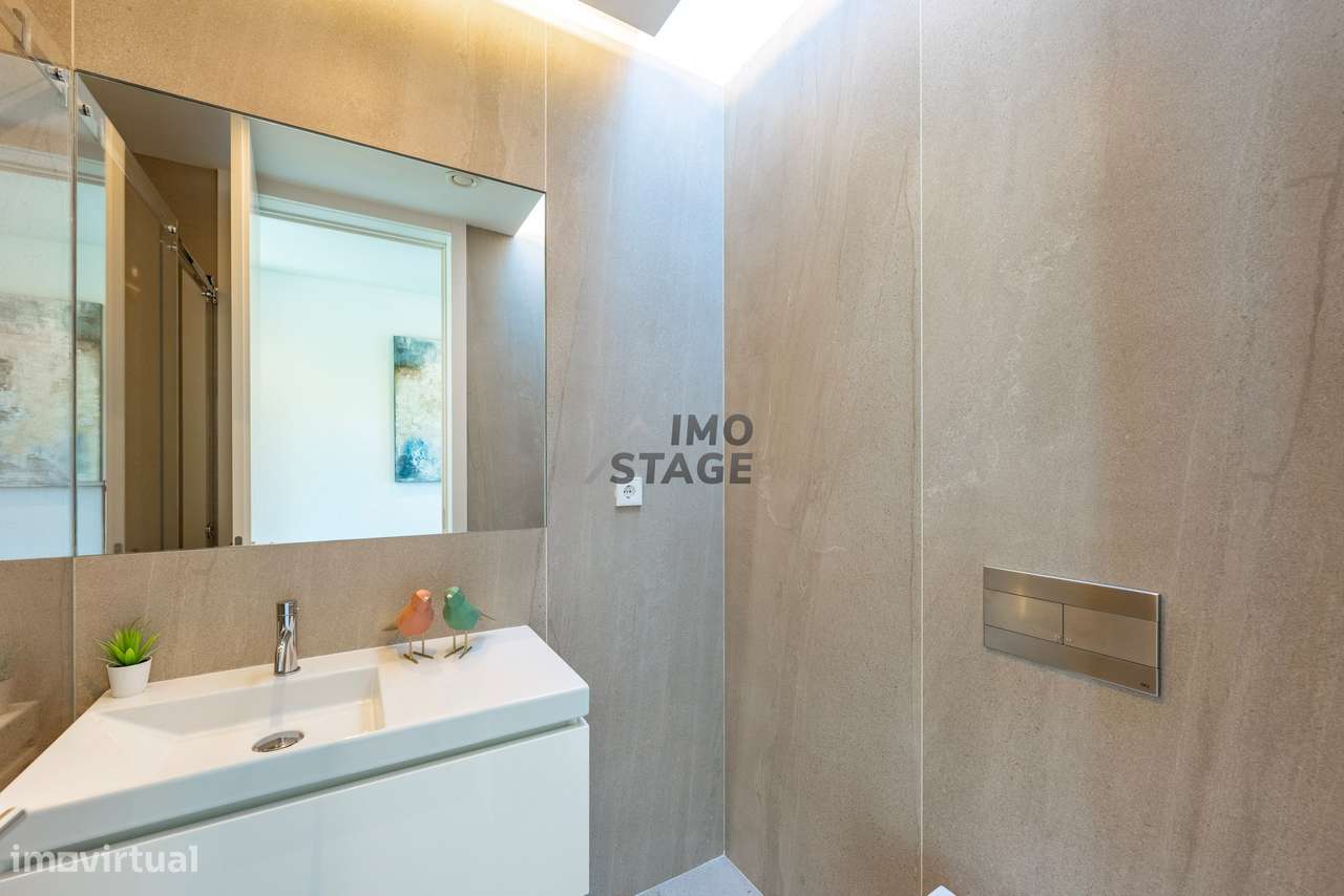 Moradia T3 de Luxo | 4 Pisos | Elevador | Jardim Privativo 195m² | Boa-24