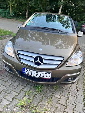 Mercedes-Benz Klasa B 180 BlueEffICIENCY - 24