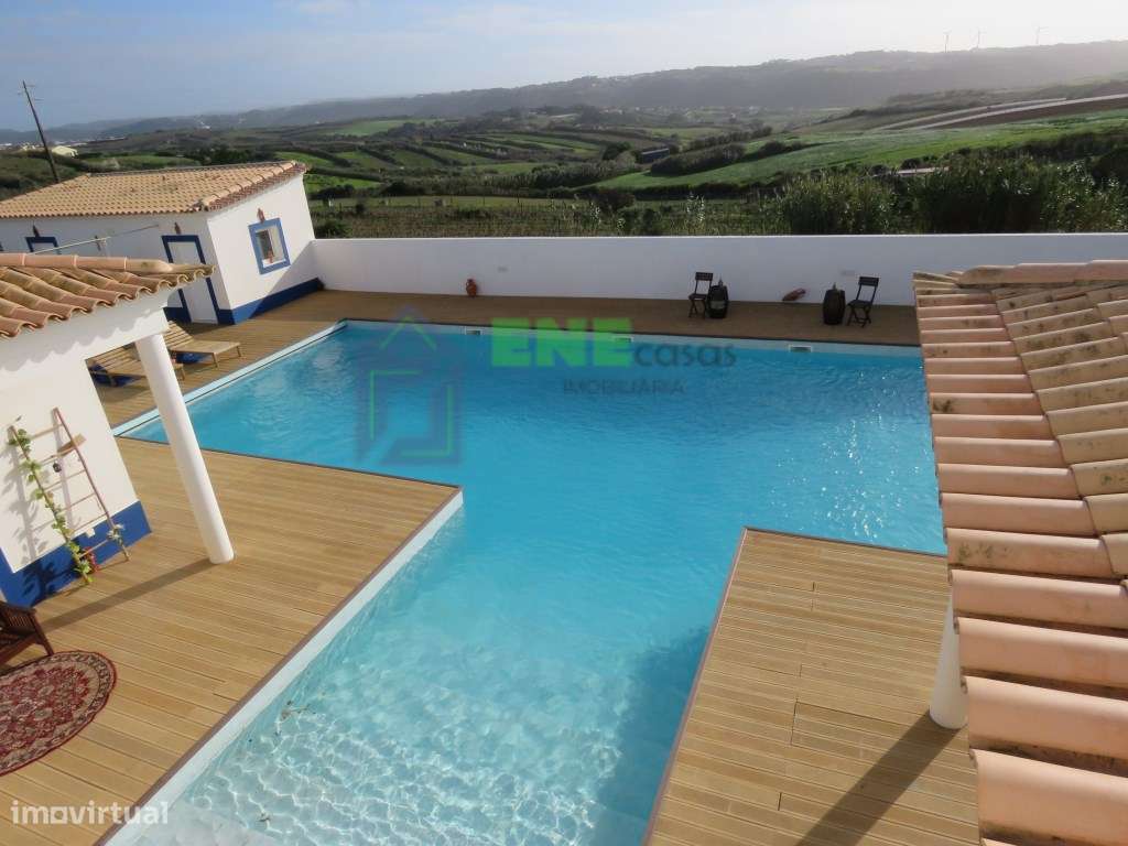 Moradia T5 Isolada em Barril-11